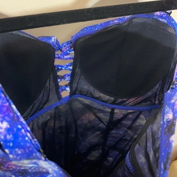 Torrid 0 GEO SPACE LATTICE RUCHED TANKINI TOP
